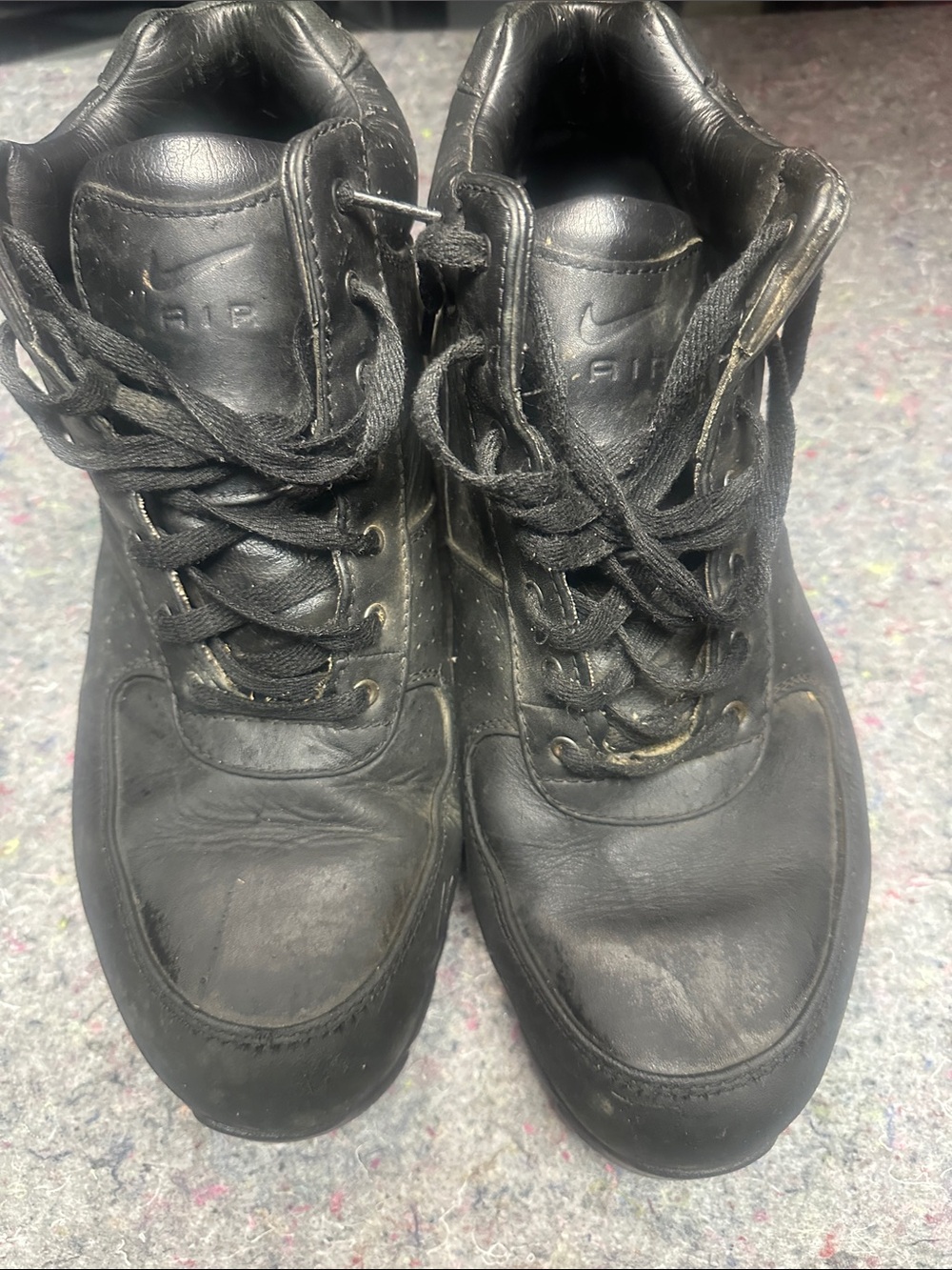Nike Men’s Black High-Top Leather Boots